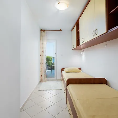 Goga Apartman *