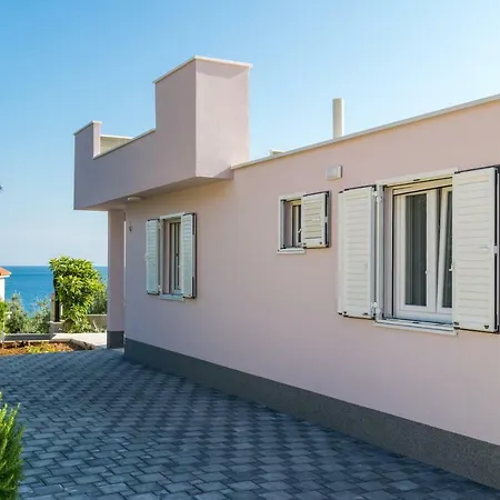 Goga アパート セヴィド